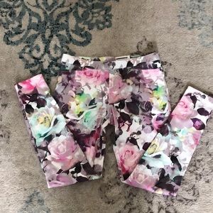 HUE floral leggings